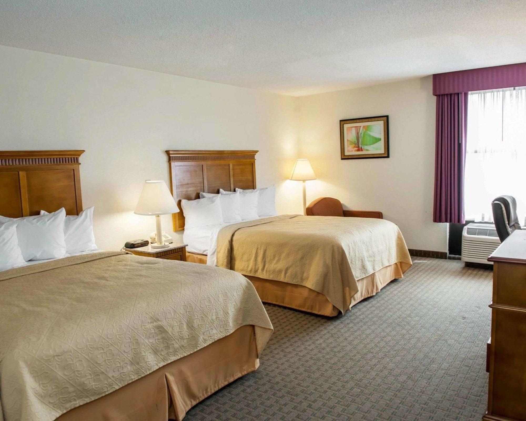 Quality Inn And Suites Indianapolis Exterior foto
