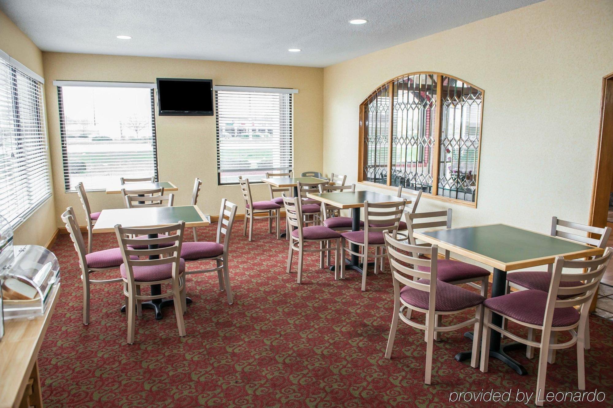 Quality Inn And Suites Indianapolis Exterior foto
