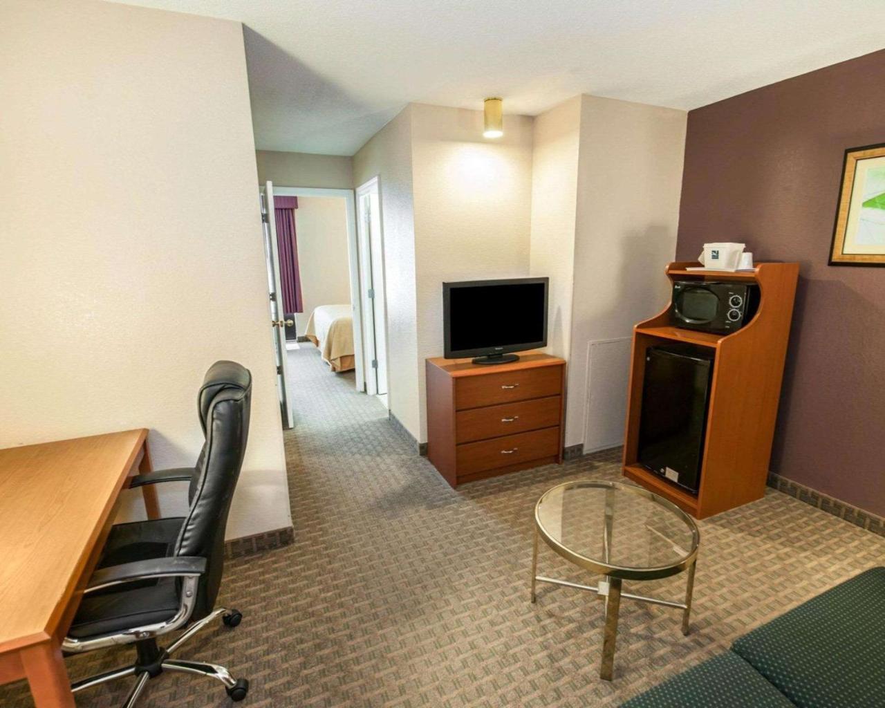Quality Inn And Suites Indianapolis Exterior foto