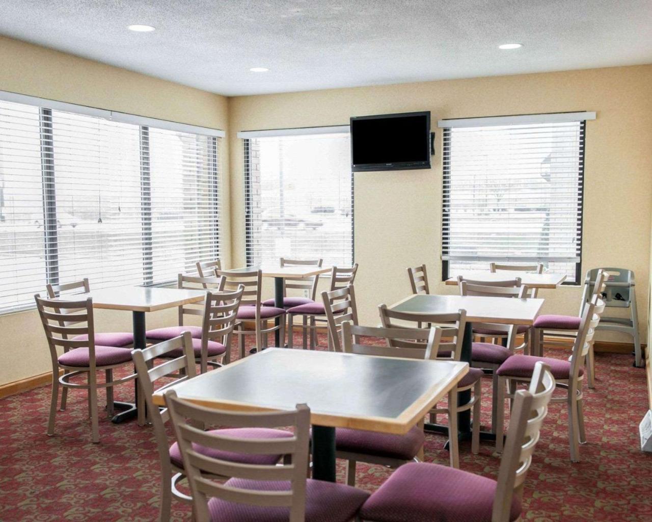Quality Inn And Suites Indianapolis Exterior foto