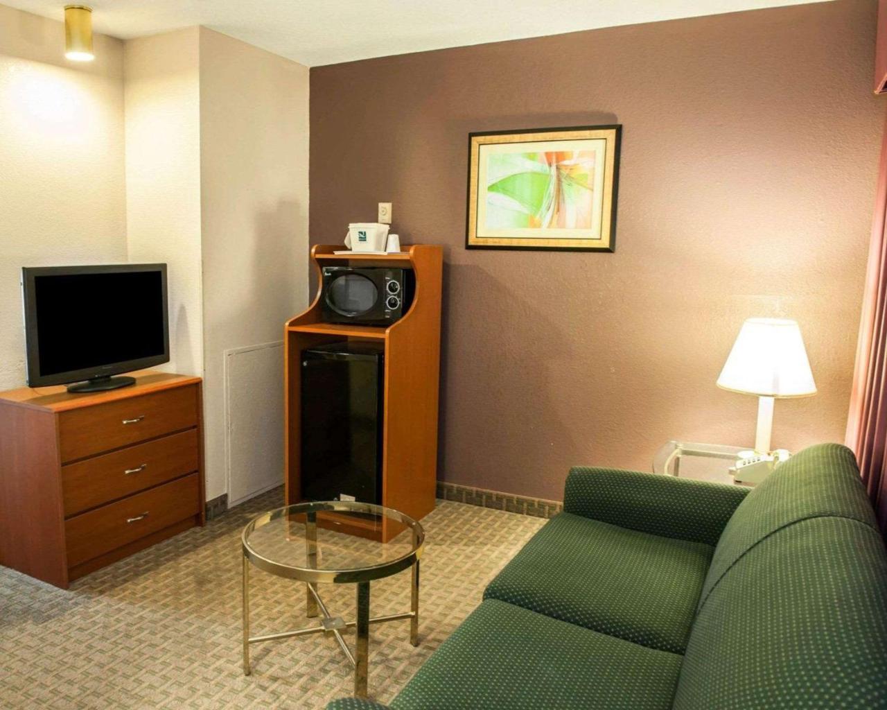 Quality Inn And Suites Indianapolis Exterior foto